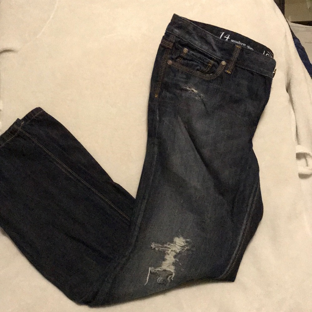 Stylish Ripped Jeans - Picture 3 of 4